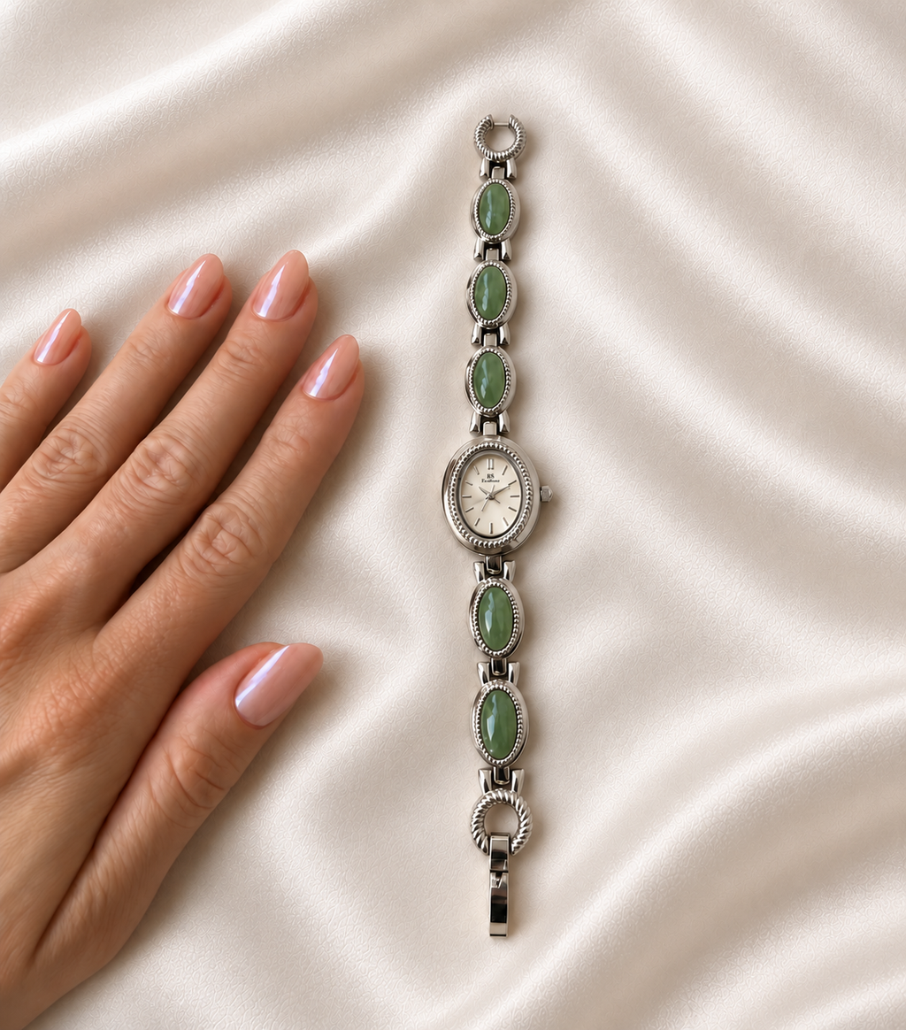 La montre-bijou aux pierres de jade